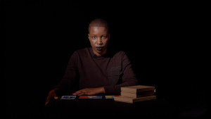 Videostill: Belinda Kazeem-Kamiński, “Unearthing. In Conversation“, 2017. Video. Courtesy die Künstlerin