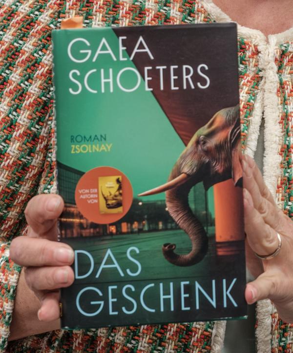 Gaea Schoeters – Das Geschenk