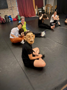 Workshop mit Masken der Familie Flöz